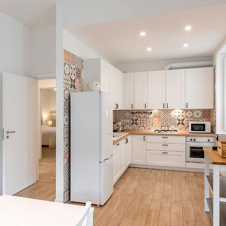Starhost - Casa Guglielmo Lägenhet Salerno Exteriör bild
